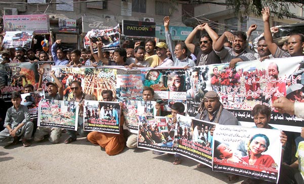 حیدر آباد: ڈیلرز ایسوسی اور سول سوسائٹی کے زیر اہتمام روہنگیا مسلمانوں کے قتل عام کے خلاف احتجاجی مظاہرہ