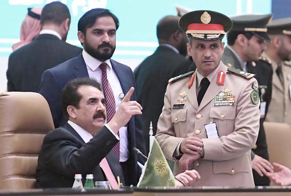 ریاض،دہشگردی کیخلاف اسلامی فوجی اتحاد کے سربراہ جنرل (ر)راحیل شریف ایک اعلیٰ سطحی اجلاس میں شریک ہیں