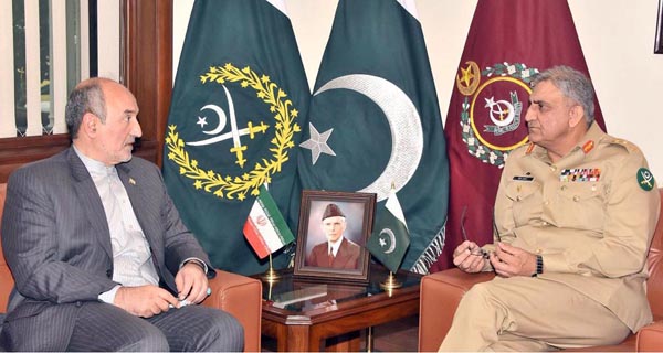 راولپنڈی، آرمی چیف جنرل قمر جاوید باجوہ سے ایرانی سفیر مہدی ہنر دوست ملاقات کر رہے ہیں