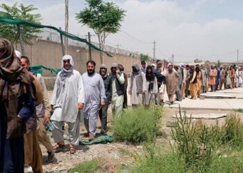 افغانستان میں پچاس فیصد آباد بنیادی خوراک سے محروم ہے۔ اقوام متحدہ