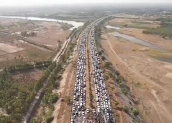 ہم پنجاب میں داخل ہو چکے ہیں۔“ عمران خان۔”