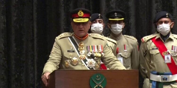 جو قومیں اپنے شہدا کو بھول جاتی ہیں وہ مٹ جاتی ہیں: آرمی چیف۔