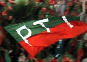 لاہور سے لانگ مارچ کا قافلہ روانہ ہوگیا