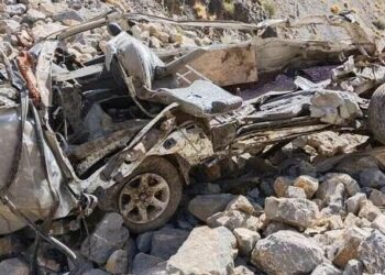 قلعہ سیف اللہ میں مسافر وین کھائی میں گرنے سے 22 مسافر جاں بحق۔