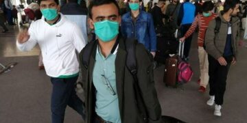 اندرون ملک پروازوں پر ماسک دوبارہ لازمی قرار دے دیا گیا