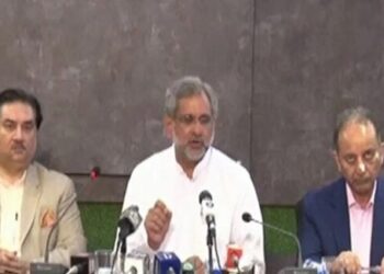 ۔15 جون کے بعد لوڈشیڈنگ کا دورانیہ 3 گھنٹے ہو جائے گا۔ شاہد خاقان عباسی