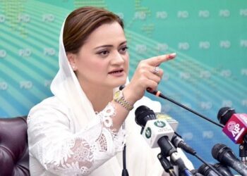 وفاقی کابینہ کے اجلاس میں لوڈشیڈنگ کی صورتحال پر بریفنگ دی گئی۔