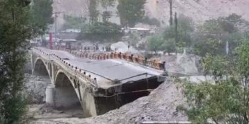 کوئٹہ سے سبی جانے والی پک اپ سیلابی ریلے میں بہہ گئی چھ افراد جاں بحق۔