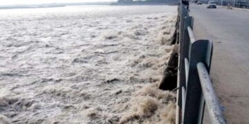 رحیم یار خان میں اونچے درجہ کا سیلاب: 7  لاکھ  کیوسک  کا ریلا گزر رہا ہے
