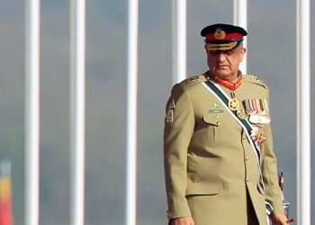 آرمی چیف سرکاری دورہ پربرطانیہ پہنچ گئے