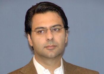 عمران خان کی ”حفاظت“ کے لئے پنجاب پولیس کو ‘بھیجا جا رہا ہے، ‘ —  مونس الہی کا دعویٰ