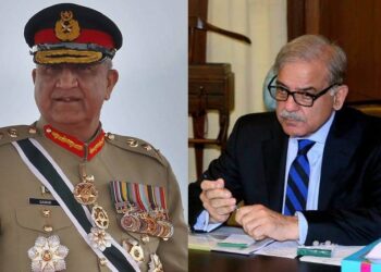 فلڈ رلیف فنڈ: وزراء اور فوج کے جنرل آفیسرز نے اپنی ایک ماہ کی تنخواہ عطیہ کردی