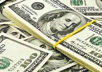 انٹربینک مارکیٹ میں امریکی ڈالر کی قدر میں 3.03 روپے کی کمی