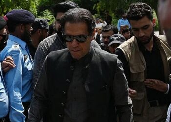 عمران خان دہشت گردی کے مقدمہ میں جے آئی ٹی کے سامنے پیش
