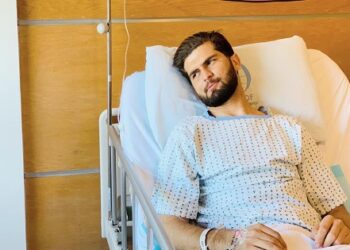 شاہین شاہ آفریدی کا آپریشن؛ چند ہفتہ آرام کریں گے