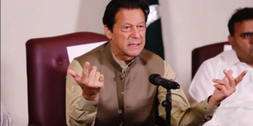توہین الیکشن کمیشن سے متعلق مقدمے  میں عمران خان، اسد عمر  اور فواد چودھری کو نوٹس جاری