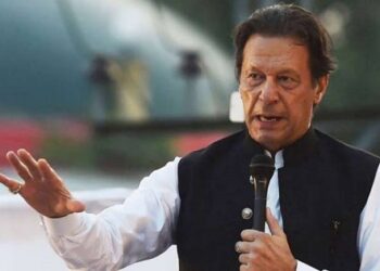 عمران خان آج عوام کو راولپنڈی پہنچنے کی کال دیں گے۔ فواد چودھری