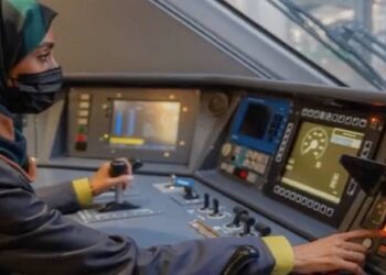 سعودی عرب ریلویزمیں تیز رفتار ٹرین چلانے کی ٹریننگ مکمل کرنے والی 24 سعودی خواتین کی وڈیو جاری