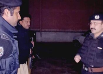 پشاور:سربند میں پولیس چوکی پر دہشت گردوں کی فا ئرنگ، تین اہلکارشہید