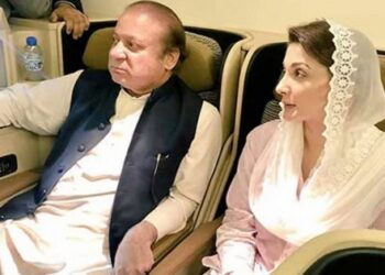 مریم نواز اپنے والد کے ہمراہ لندن سے جنیوا روانہ