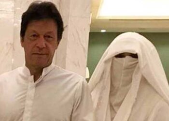 نیب نے چیئرمین تحریک انصاف کی اہلیہ بشریٰ بی بی اور پی ٹی آئی رہنما زلفی بخاری کی گرفتاری کی بھی اجازت مانگ لی۔