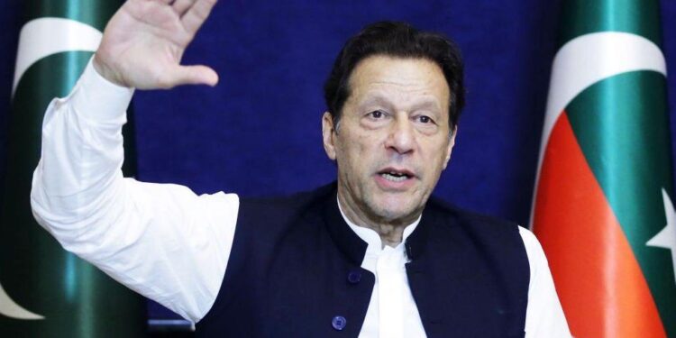 کمیشن ریکارڈنگ کرنے اور لیک کرنے والوں کی نشاندہی کرے: عمران خان نے مطالبہ کر دیا