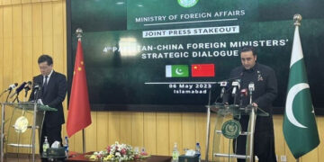 پاکستان میں سیاسی قوتیں مل بیٹھ کر سیاسی استحکام کی کوشش کریں، چینی وزیر خارجہ