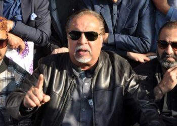 عمران اسماعیل اور علی زیدی سمیت متعدد رہنماؤں نے بھی تحریک انصاف کا ساتھ چھوڑ دیا