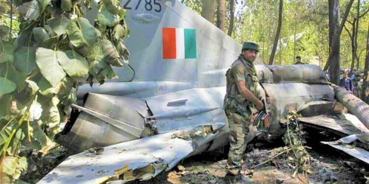 حادثے پر حادثہ : انڈین فضائیہ نے گھبرا کر مگ ٹونٹی ون کے پورے فلیٹ کو گراؤنڈ کر دیا