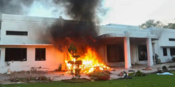 جناح ہاؤس حملہ :  16 ملزمان فوجی عدالت میں مقدمہ کے لئے کمانڈنگ افسر کے حوالے