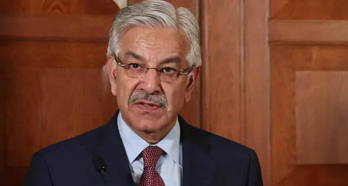 چیئرمین تحریک انصاف عمران خان کے خلاف آرمی ایکٹ کے تحت ٹرائل خارج از امکان نہیں، وزیر دفاع خواجہ آصف