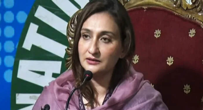 پی ٹی آئی کی رہنما ملیکہ بخاری پارٹی چھوڑ کر سیاست سے دستبردار