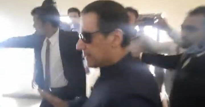 ‏مجھے ہائیکورٹ سے اغوا کیا گیا، تشدد کیا گیا’ عمران خان