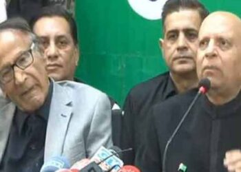 تحریک انصاف سے منحرف 26 اراکین نے ق لیگ سے رابطہ کر لیا