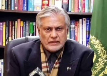 ’عالمی مالیاتی ادارے (آئی ایم ایف) کے ساتھ سٹاف لیول معاہدہ ہو یا نہ ہو پاکستان ڈیفالٹ نہیں کرے گا۔‘ اسحاق ڈار