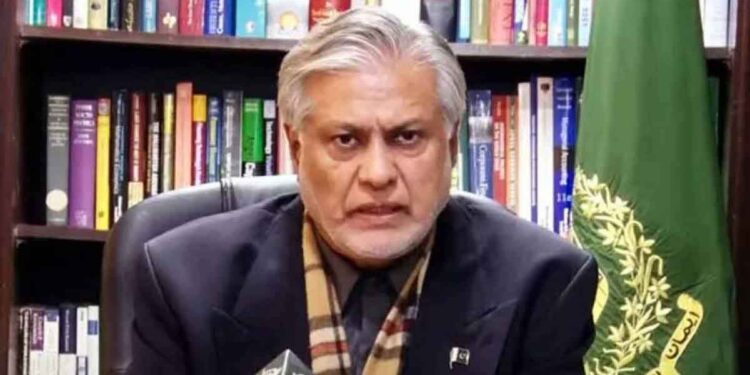 ’عالمی مالیاتی ادارے (آئی ایم ایف) کے ساتھ سٹاف لیول معاہدہ ہو یا نہ ہو پاکستان ڈیفالٹ نہیں کرے گا۔‘ اسحاق ڈار