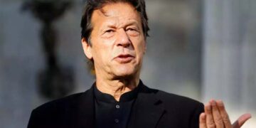 آخری گیند تک لڑوں گا، عمران خان