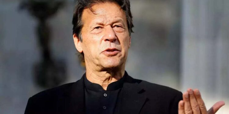 آخری گیند تک لڑوں گا، عمران خان