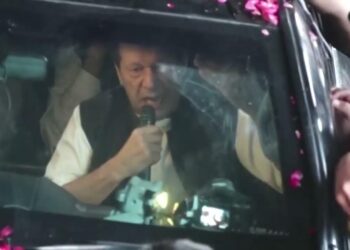 الیکشن تک چین سے نہیں بیٹھیں گے’ 14 مئی تک جلسے کروں گا: عمران خان