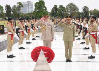 برطانیہ کے چیف آف جنرل سٹاف کی جی ایچ کیو میں آرمی چیف سے ملاقات