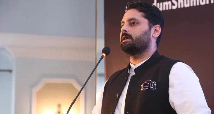 معروف سماجی کارکن جبران ناصر گھر واپس پہنچ گئے