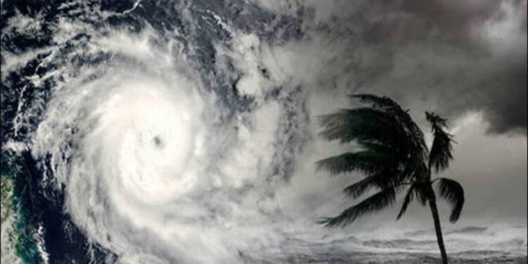 طوفان کے باعث متعدد پروازوں کے رخ موڑ دیئے گئے