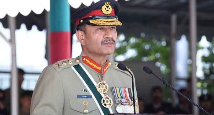 آرمی چیف دو روزہ دورے پر ایران پہنچ گئے