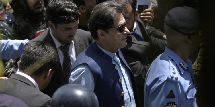 اسلام آباد کی انسداد دہشت گردی کی عدالت نے چیرمین پی ٹی آئی کی عبوری ضمانت میں 19 جولائی تک توسیع کر دی