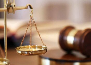 توشہ خانہ کیس میں سزا معطلی کے بعد عمران خان کی سائفر کیس میں گرفتاری ڈال دی گئی